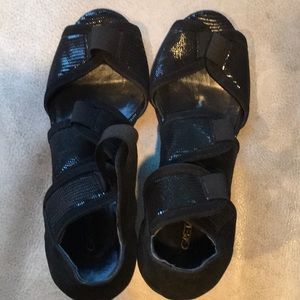 Women’s sandals. Tango shoes